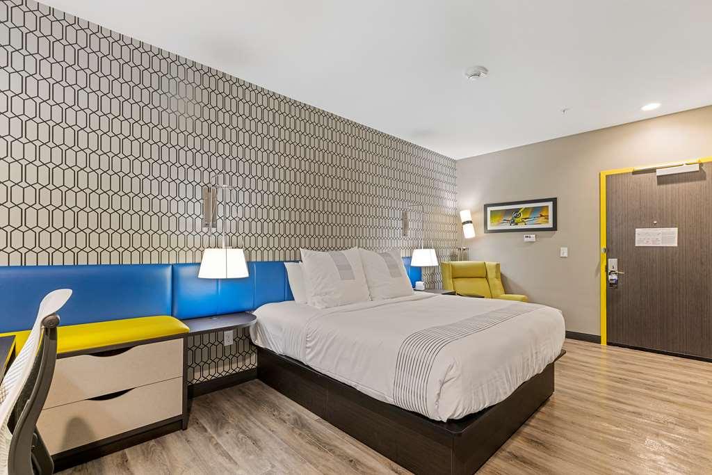 Glo Best Western Savannah-Gateway I-95 Джорджтаун Номер фото
